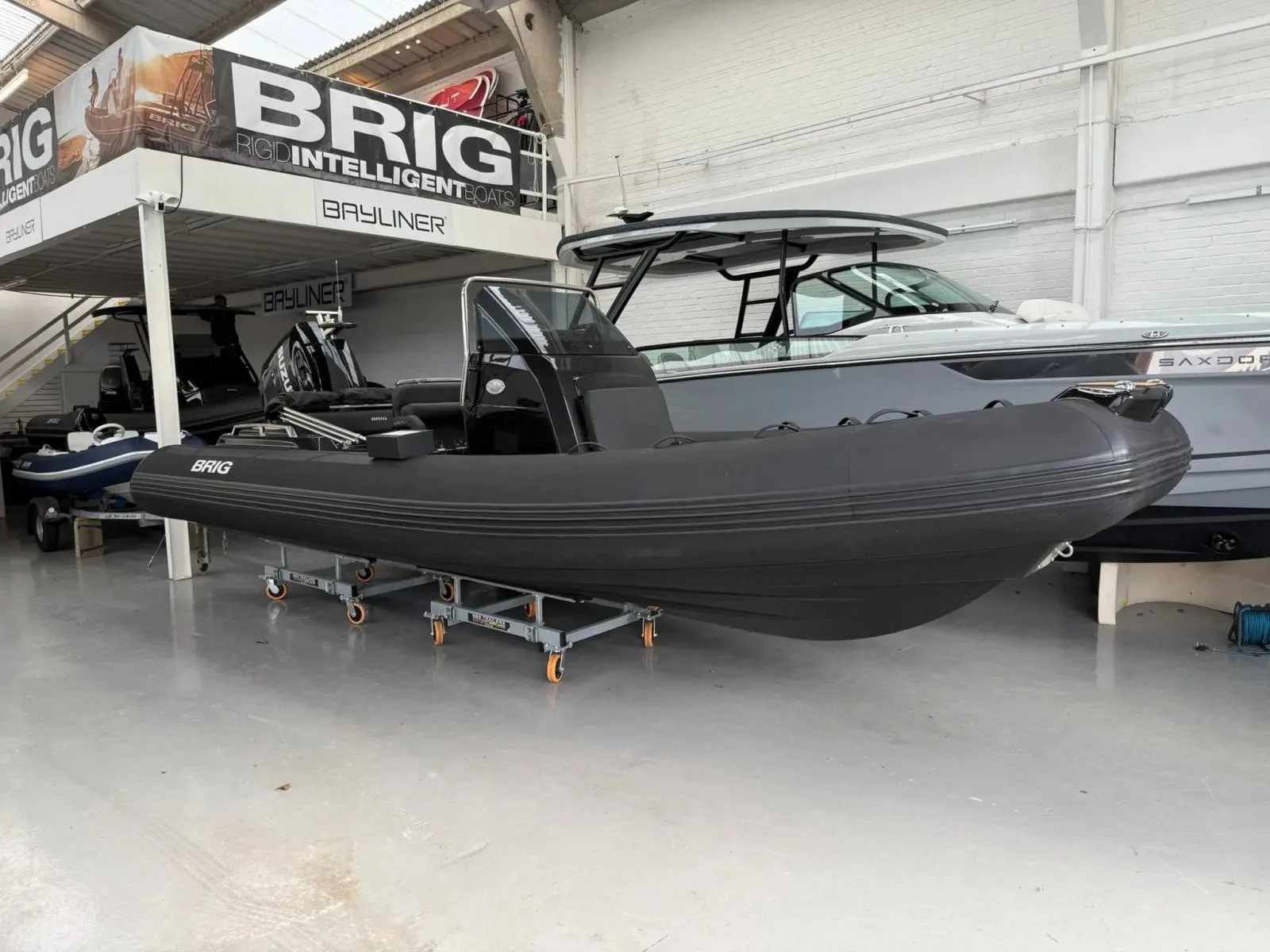 Brig Eagle 6.7 used - photo 1