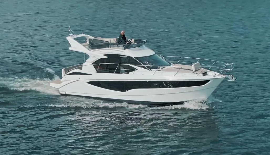Galeon 360 Fly used - photo 1