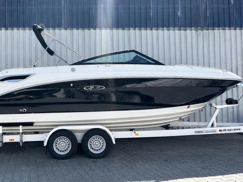 Sea Ray SDX250E & Trailer (1. Hand) gebraucht - Foto 1