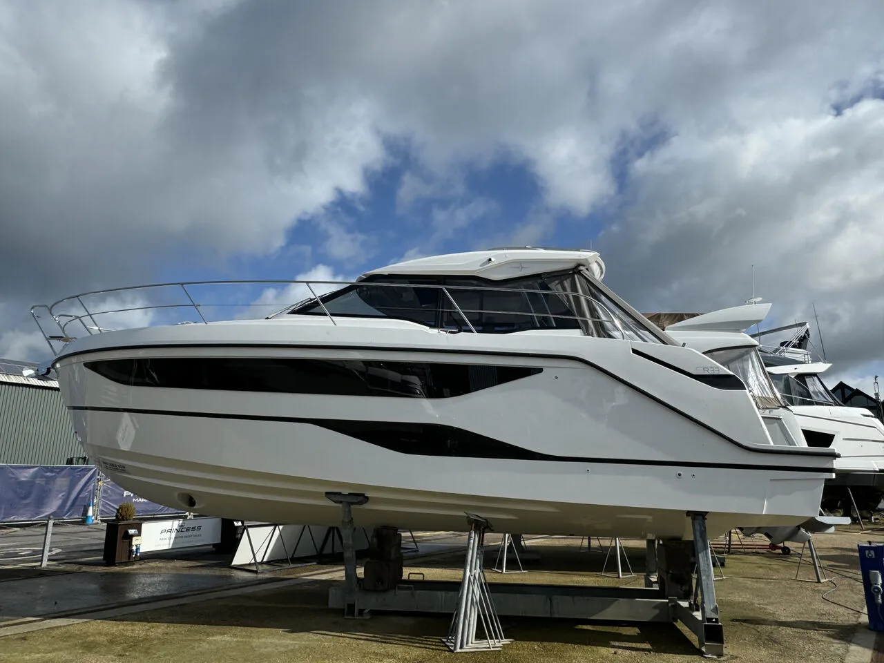 Bavaria Yachts SR35 auf Mallorca used - photo 1