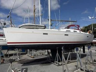 Beneteau Oceanis 393 used - photo 1