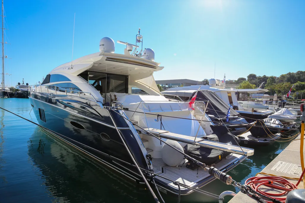 Princess Yachts V72 gebraucht - Foto 1