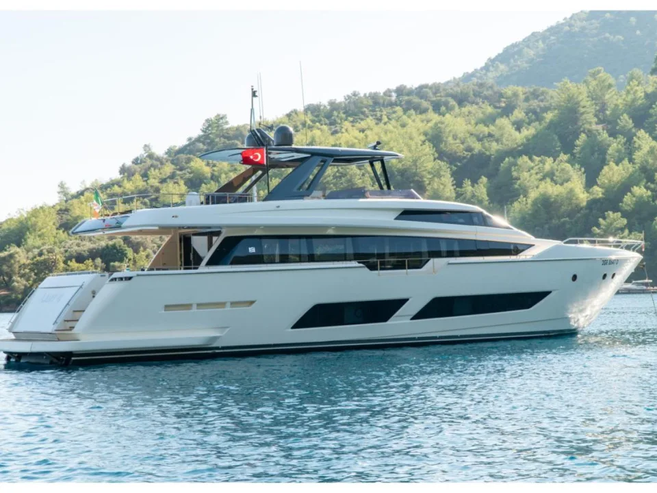 Ferretti Yachts 850 usato - foto 1
