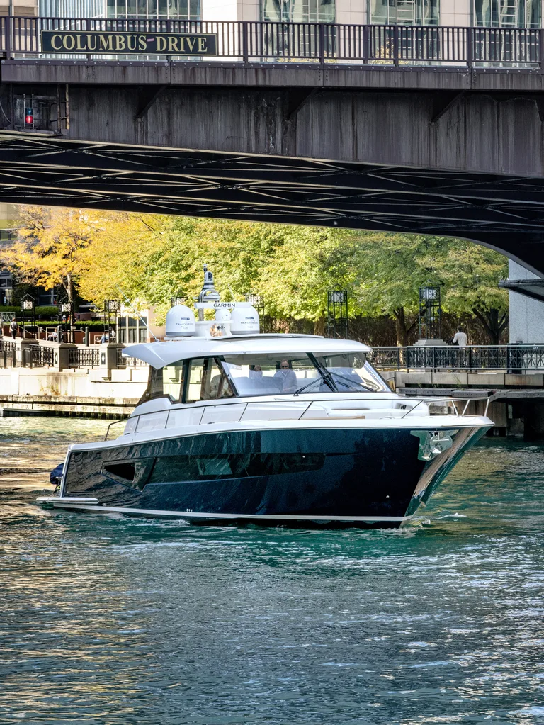 Tiara Yachts EX60
