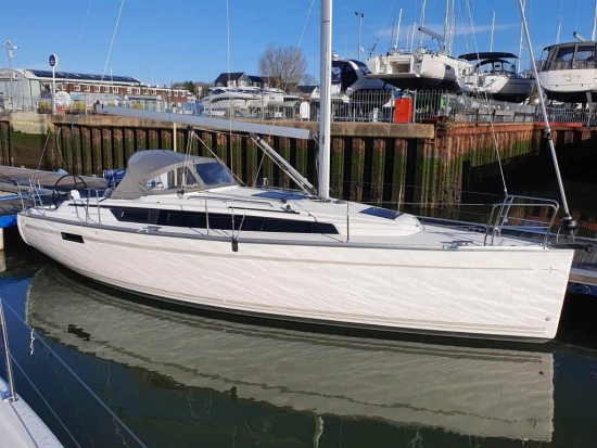 Bavaria Yachts Yachts 37 Cruiser used - photo 1