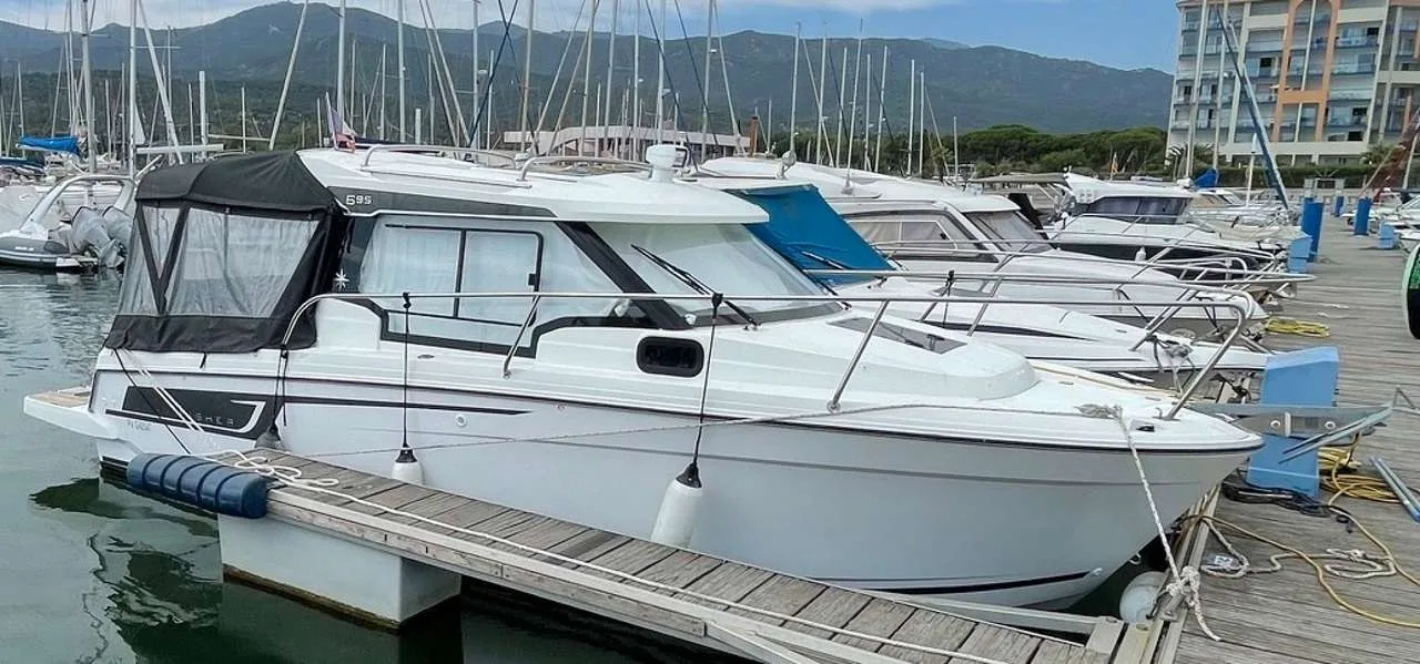 Jeanneau MERRY FISHER 695 SÉRIE 2 d'occasion - photo 1