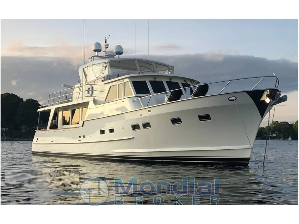 Explorer Trawler 64 used - photo 1