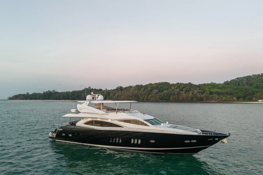 Sunseeker 90 Yacht used - photo 1