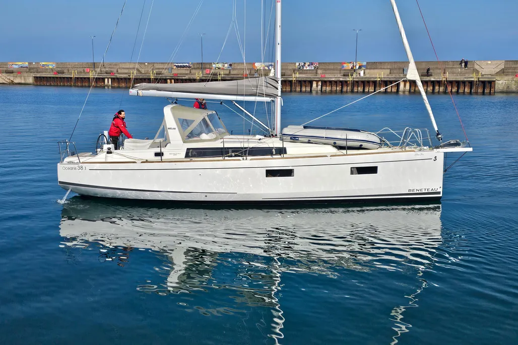 Beneteau Oceanis 38.1 usato - foto 1