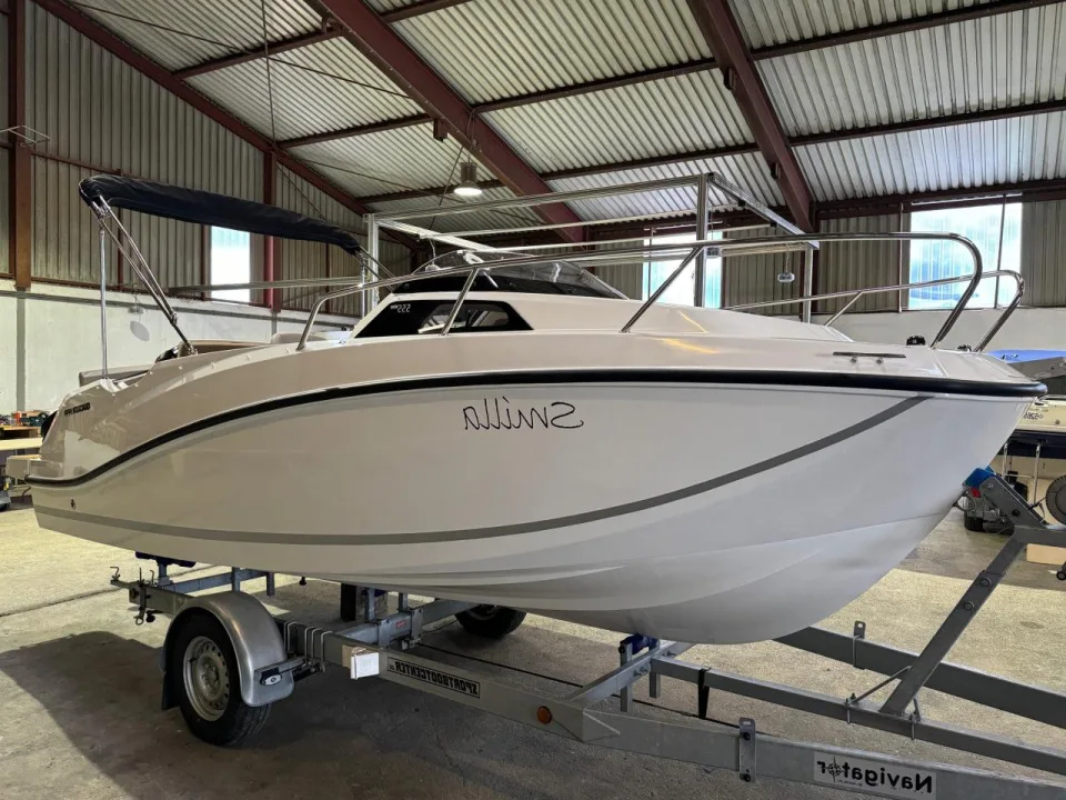 Quicksilver Activ 555 Cabin mit Mercury 80 PS gebraucht - Foto 1