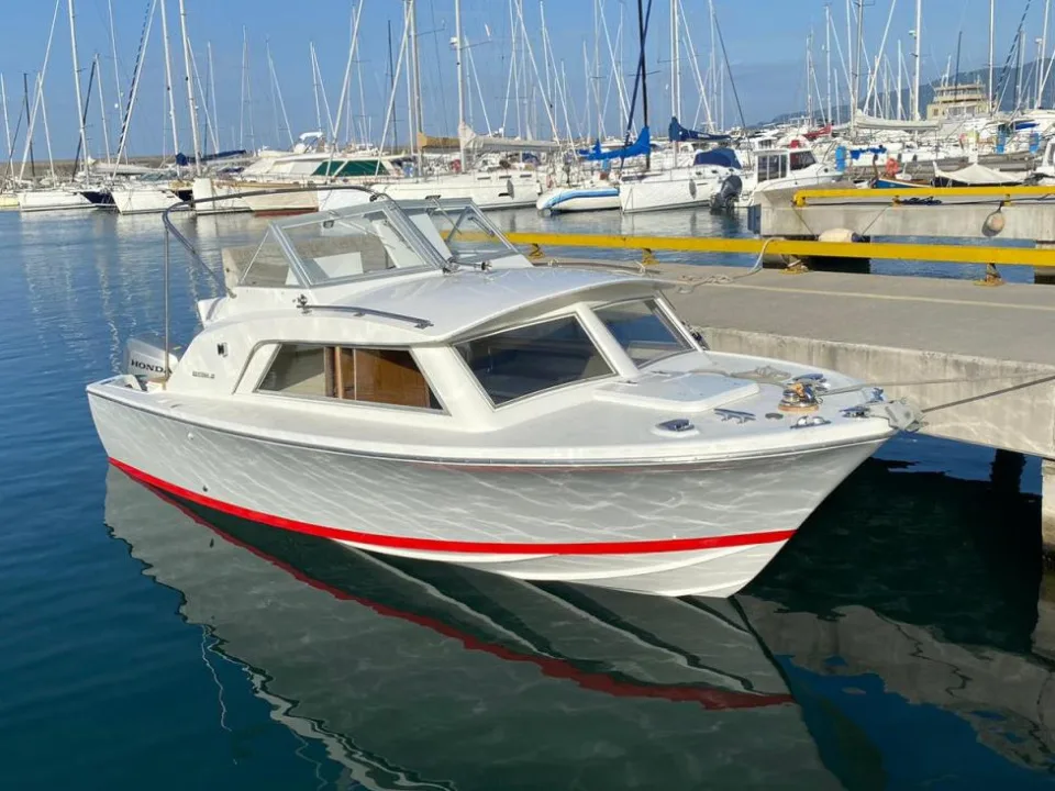 Bertram 25 Express Cruiser used - photo 1