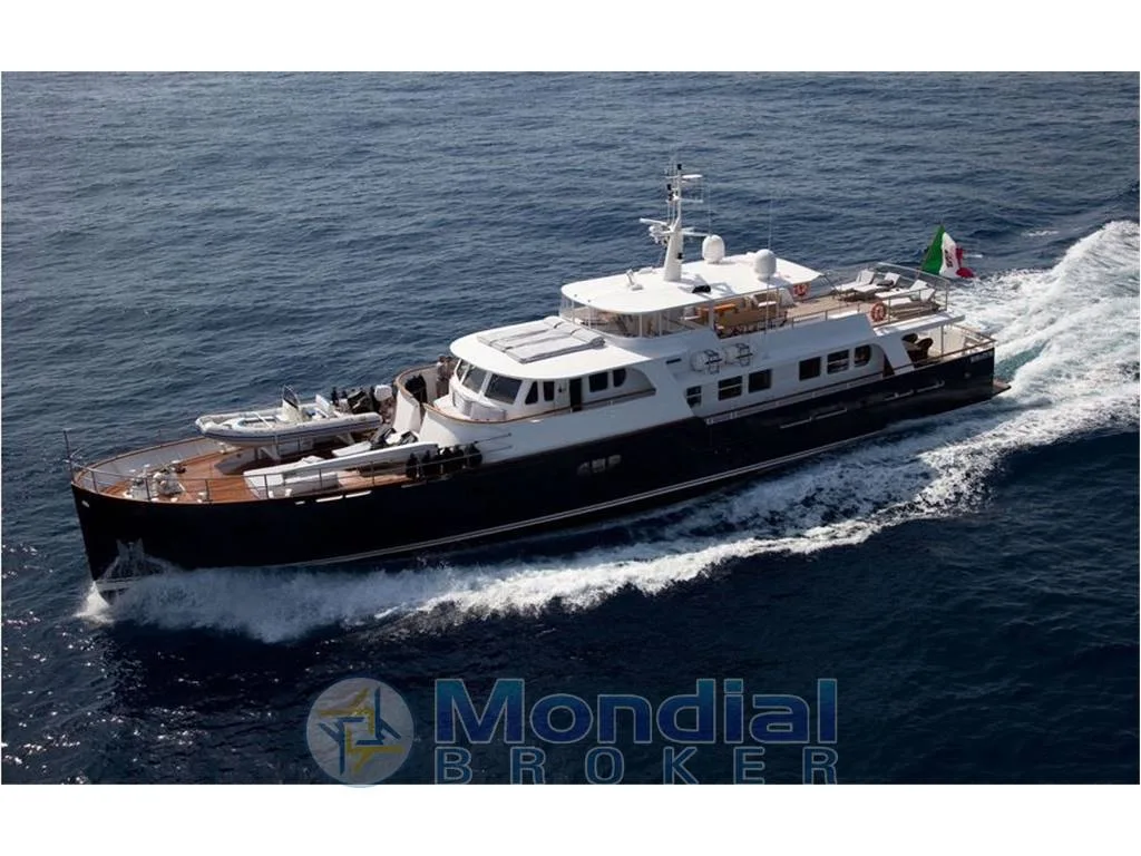 Explorer trawler 33 used - photo 1