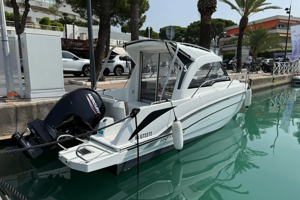 Beneteau Antares 7 usato - foto 1