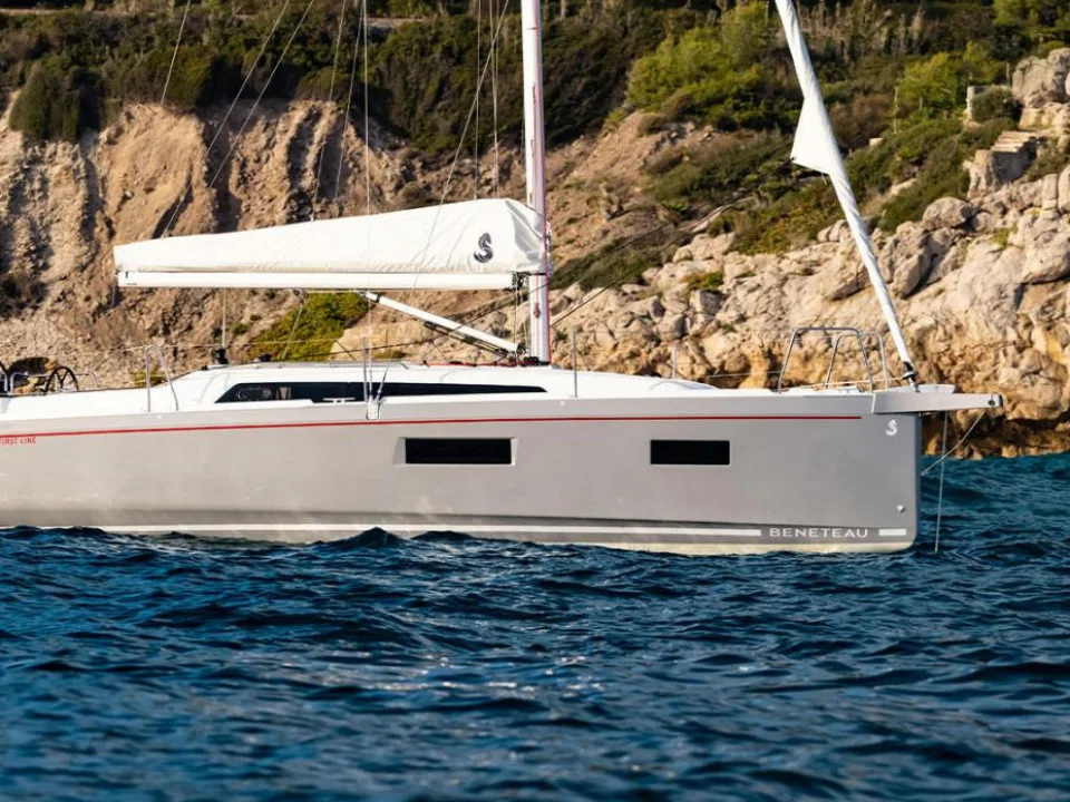 Beneteau Oceanis 34.1 usato - foto 1