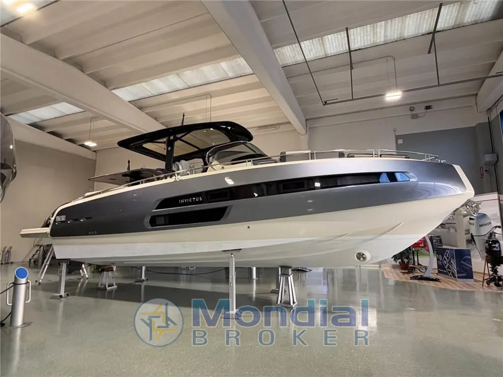 Invictus GT370 gebraucht - Foto 1