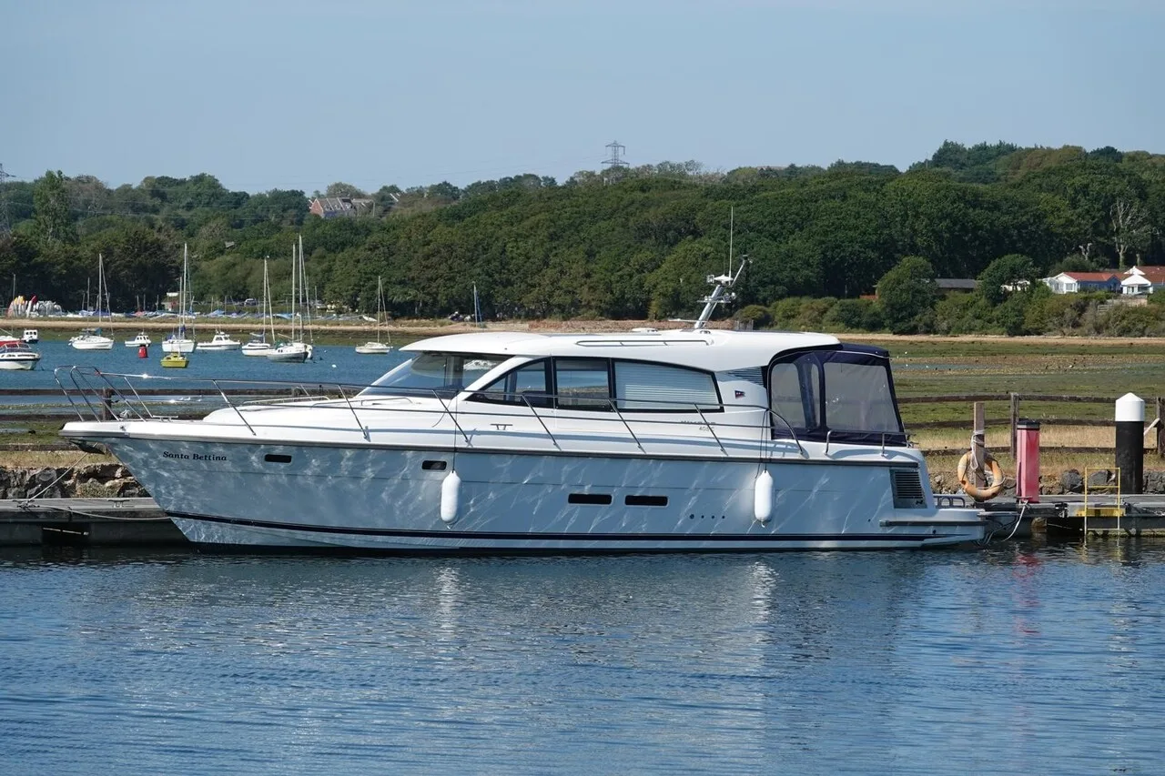 Nimbus 405 Coupe used - photo 1