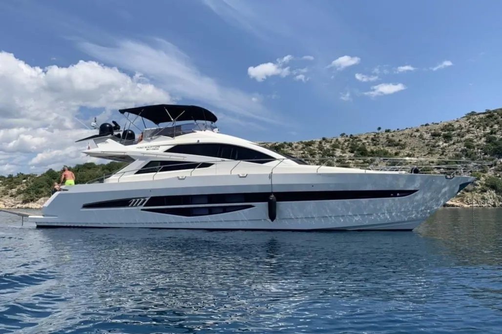 Galeon 700 Raptor SkyDeck used - photo 1