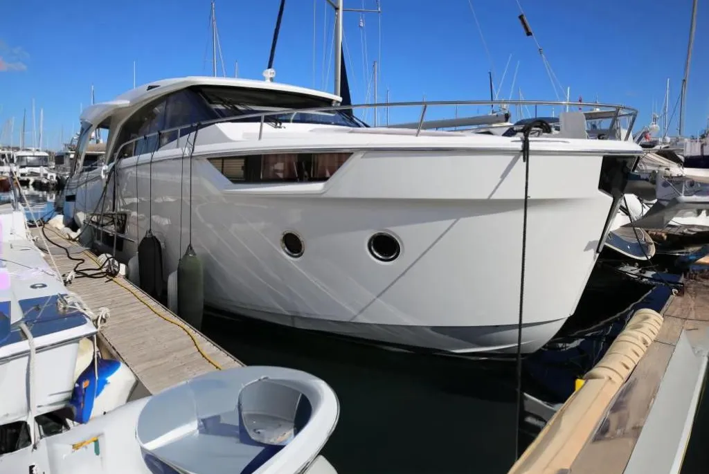 Greenline 45 Coupe used - photo 1