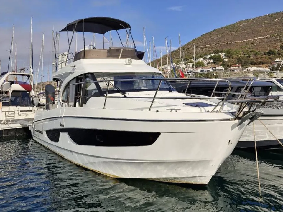 Beneteau Antares 11 Fly usato - foto 1