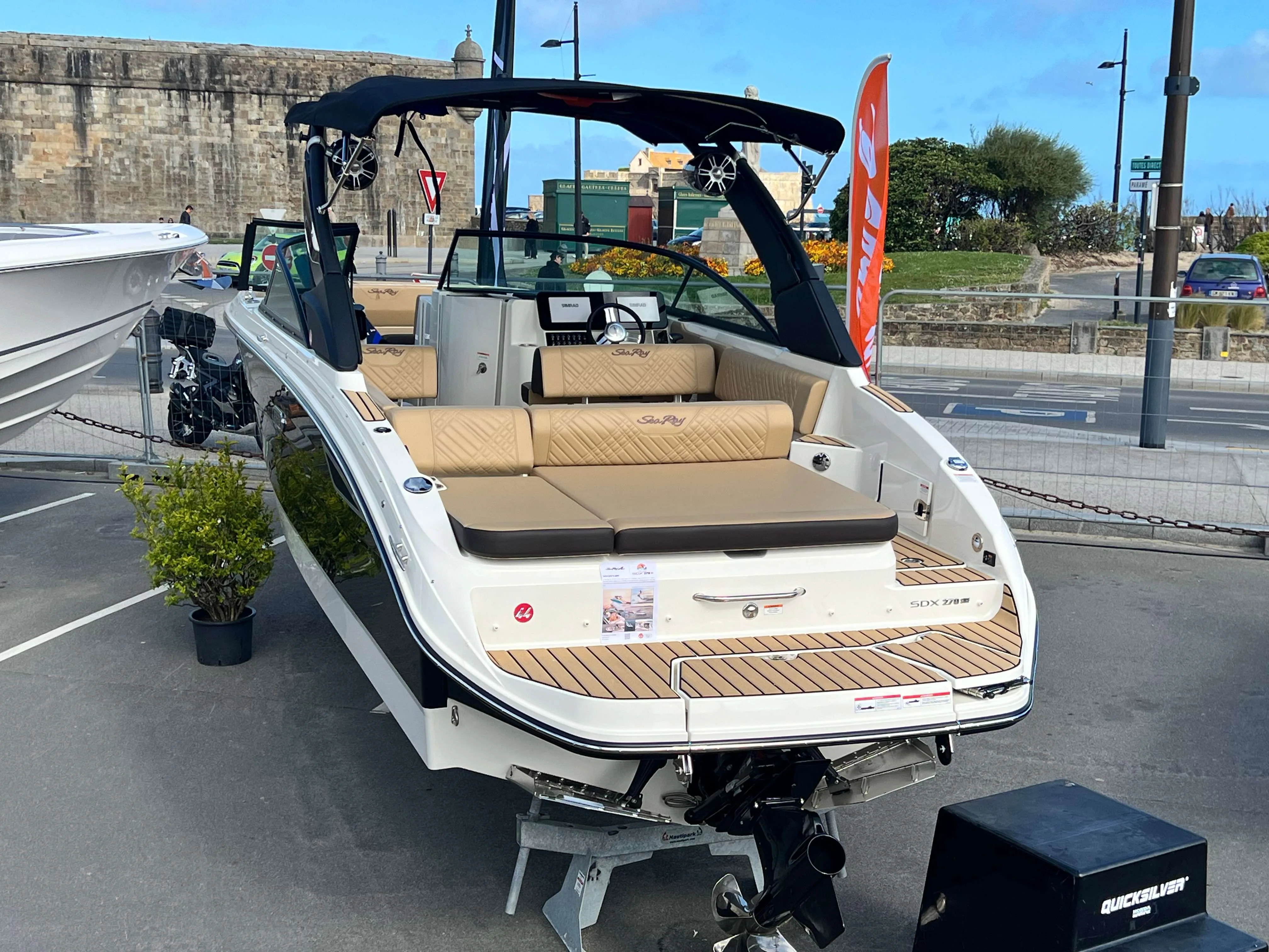 Sea Ray 270 SDX used - photo 1