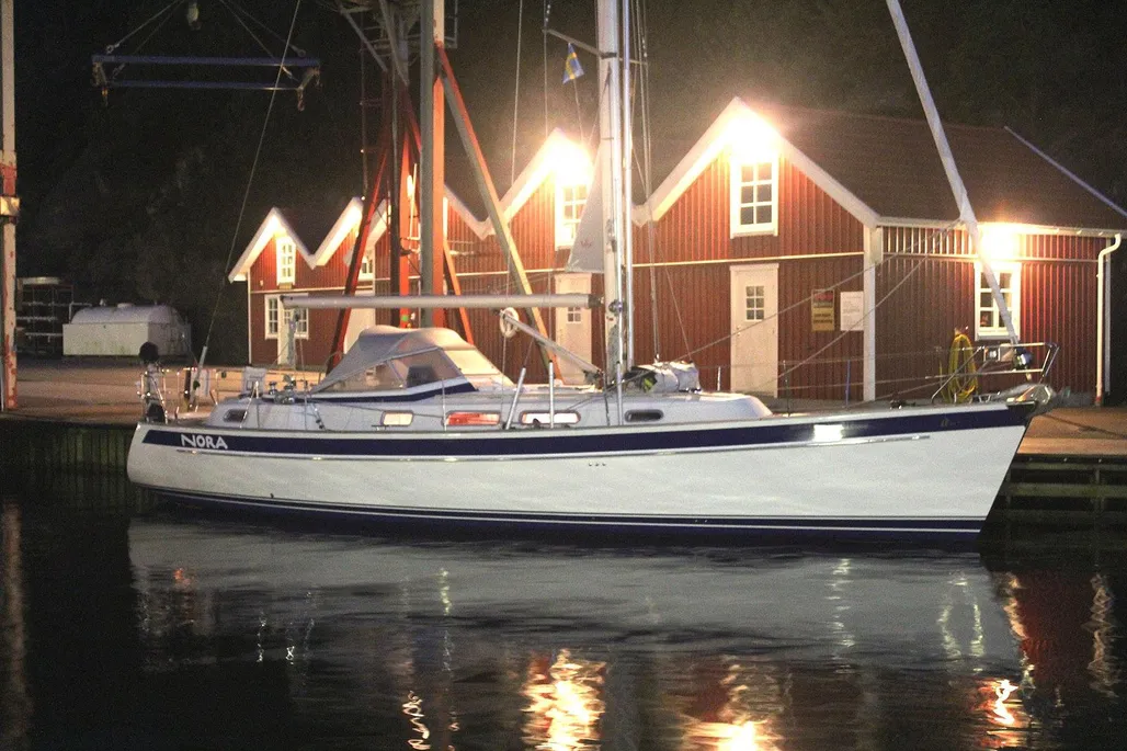 Hallberg-Rassy 40 used - photo 1