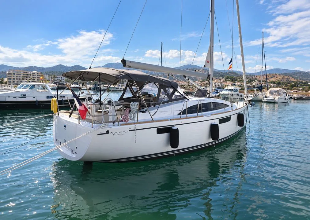 Bavaria Yachts Vision 42 gebraucht - Foto 1