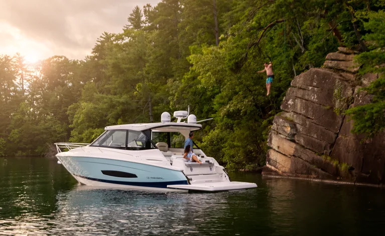 Regal Boats 36 Grande Coupé