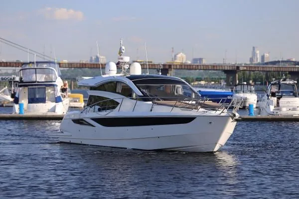 Galeon 430 HTC gebraucht - Foto 1