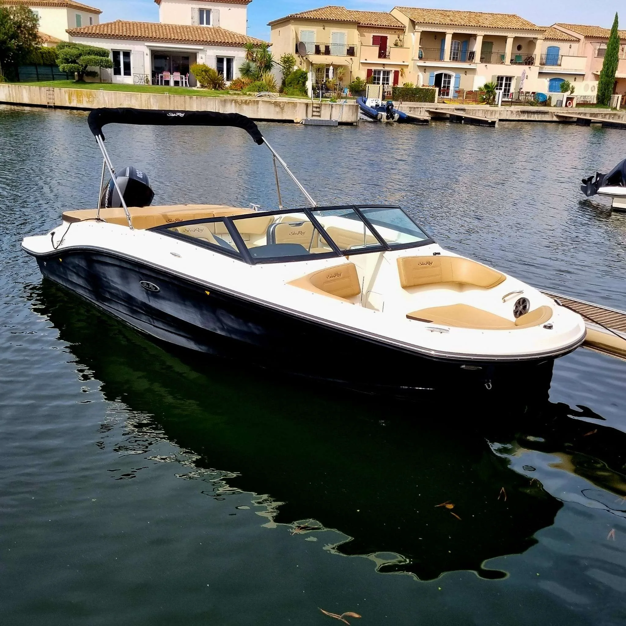Sea Ray 210 SPX gebraucht - Foto 1