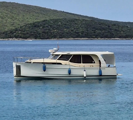 Greenline 33 HYBRID used - photo 1