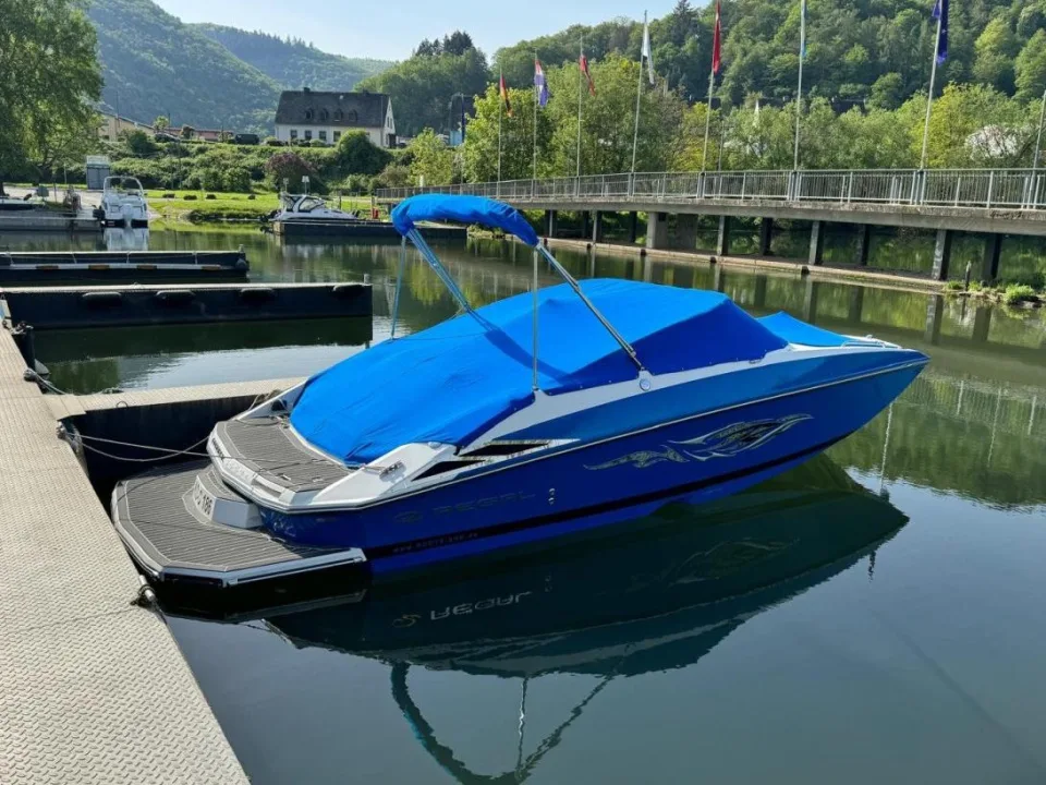 Regal 2220 FASDECK gebraucht - Foto 1