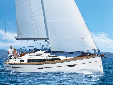 Bavaria Yachts Cruiser 37 used - photo 1