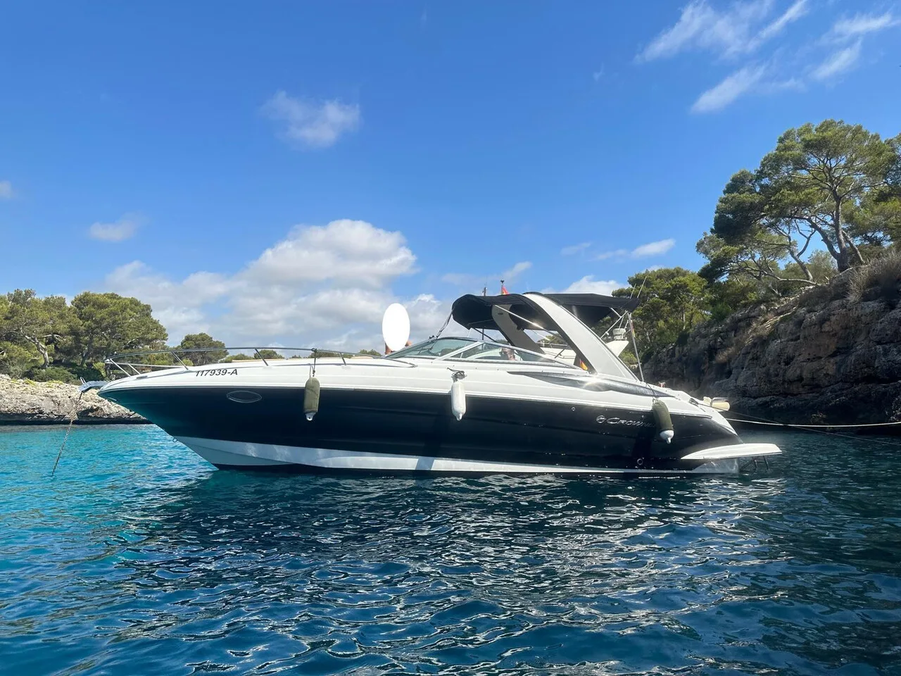 Crownline 325 SCR used - photo 1
