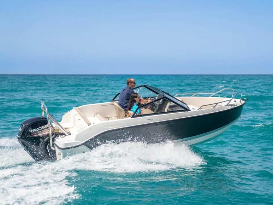 Quicksilver Activ 555 Bowrider gebraucht - Foto 1