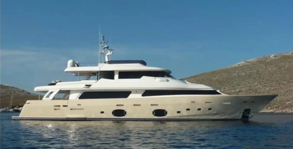 Custom Line Ferretti Custom Line Navetta 33 Crescendo used - photo 1