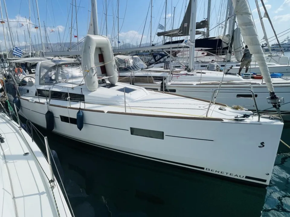 Beneteau Oceanis 38 usato - foto 1