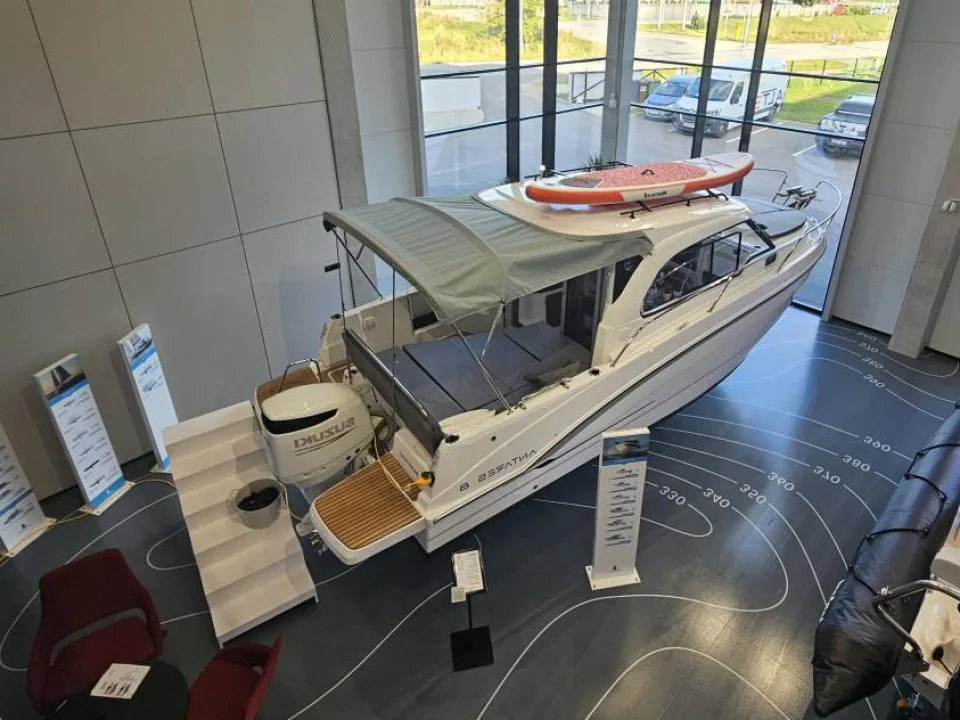 Beneteau Antares 8 OB V2 usato - foto 1