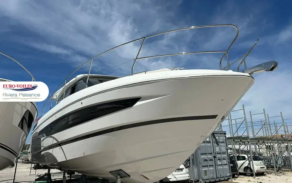 Jeanneau NC 37 used - photo 1