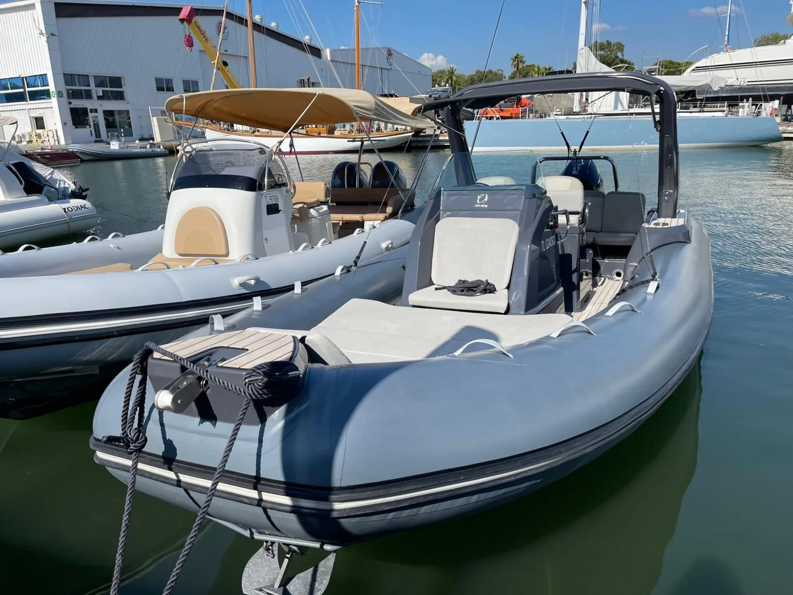 Zodiac Medline 7.5 neo used - photo 1