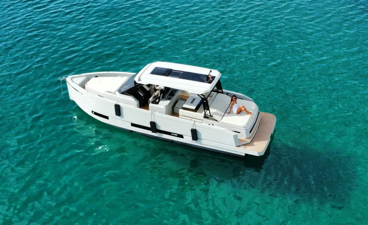 De Antonio Yachts D36 Open used - photo 1