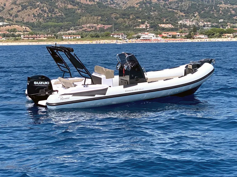 Ranieri International Cayman 23.0 Sport