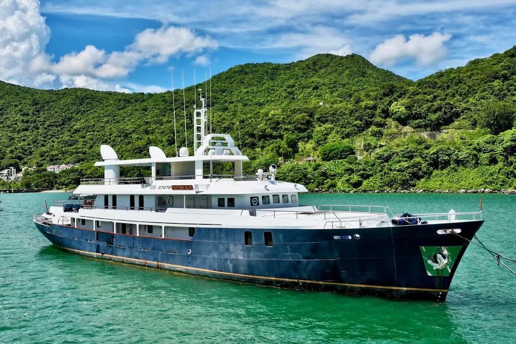 Luxury Expedition Yacht used - photo 1