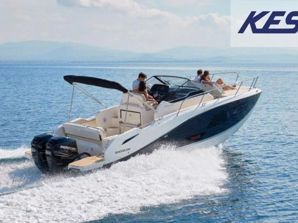 Quicksilver ACTIV 875 SUNDECK used - photo 1