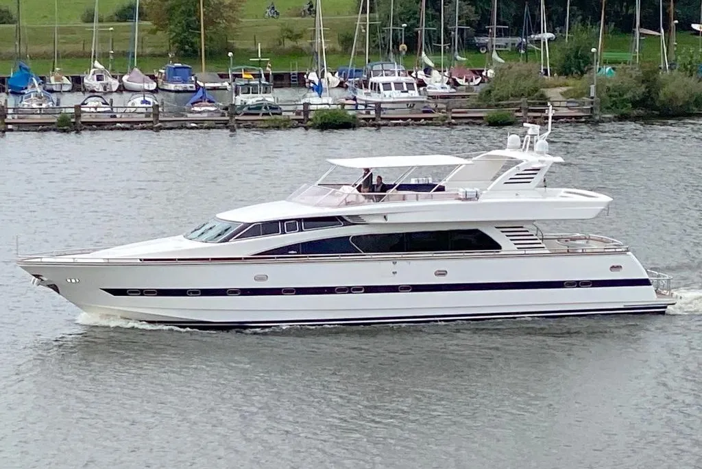 Elegance 82 S d'occasion - photo 1