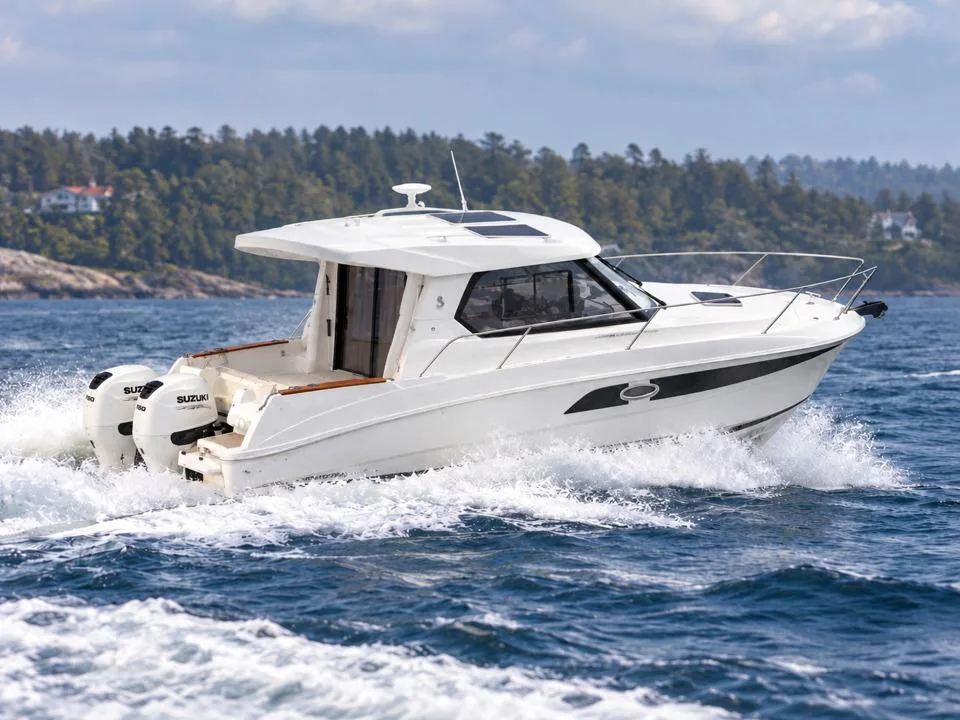 Beneteau Antares 8.8 used - photo 1