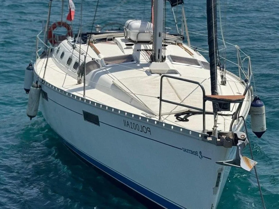 Beneteau Oceanis 370 used - photo 1