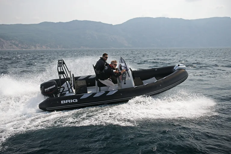 Brig Navigator 570