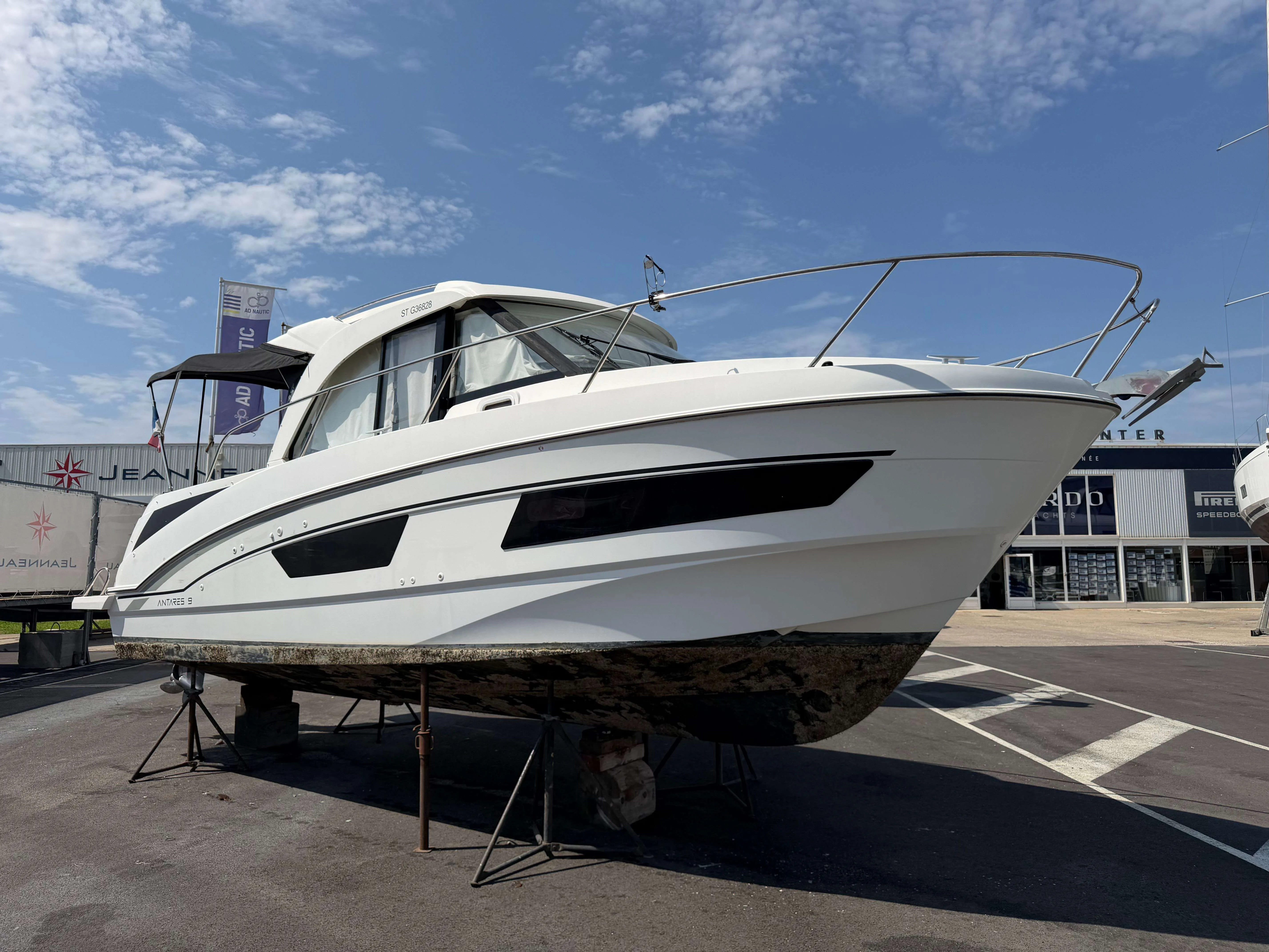 Beneteau ANTARES 9 used - photo 1