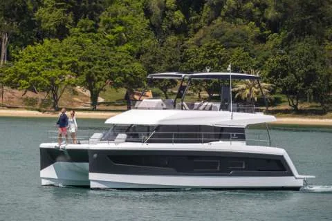 Fountaine Pajot MY5 used - photo 1