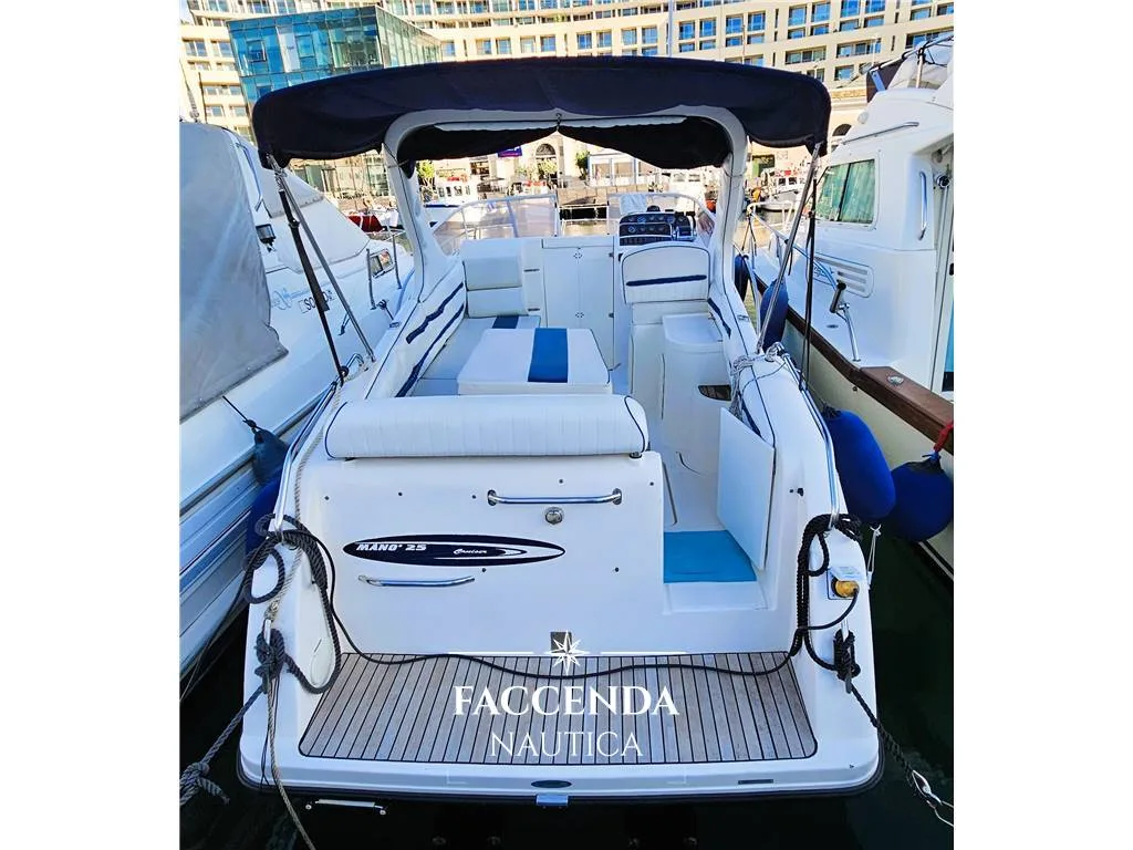 Mano Marine 25 Cruiser usato - foto 1